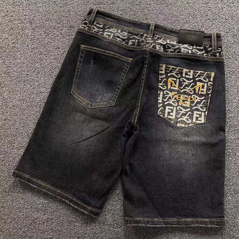 FENDI SHORTS 2205260105（im 170cm 60kg i wear size 33 in the phot）