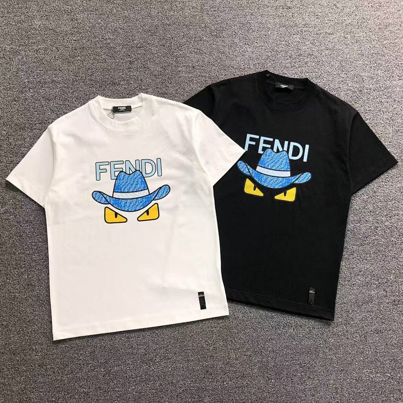 FENDI T-SHIRT 504211381（im 170cm 60kg i wear size S in the phot）
