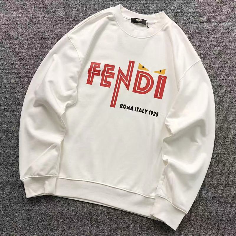 FENDI HOODIE 511182270（im 170cm 60kg i wear size L in the phot）