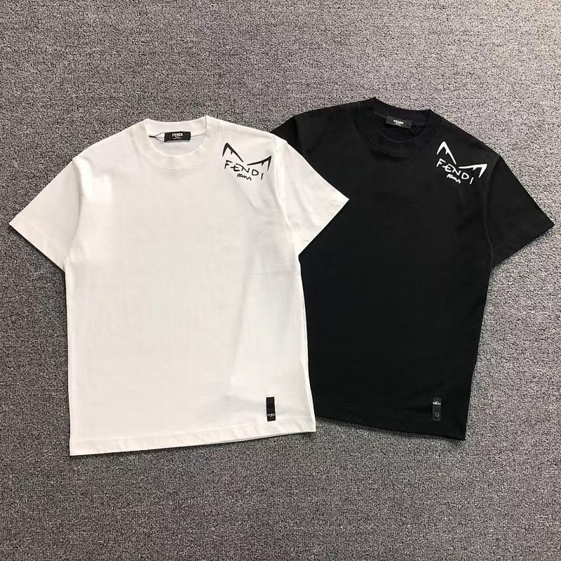 FENDI T-SHIRT 504211581（im 170cm 60kg i wear size S in the phot）