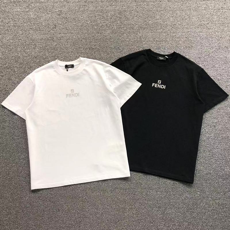 FENDI T-SHIRT 3204225621（im 170cm 60kg i wear size M in the phot）