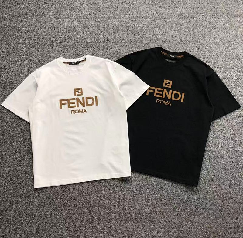 FENDI T-SHIRT 3203121420（im 170cm 60kg i wear size L in the phot）