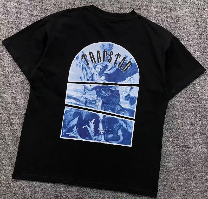 TRAPSTAR T-SHIRT 41184363（im 170cm 57kg i wear size S in the phot）