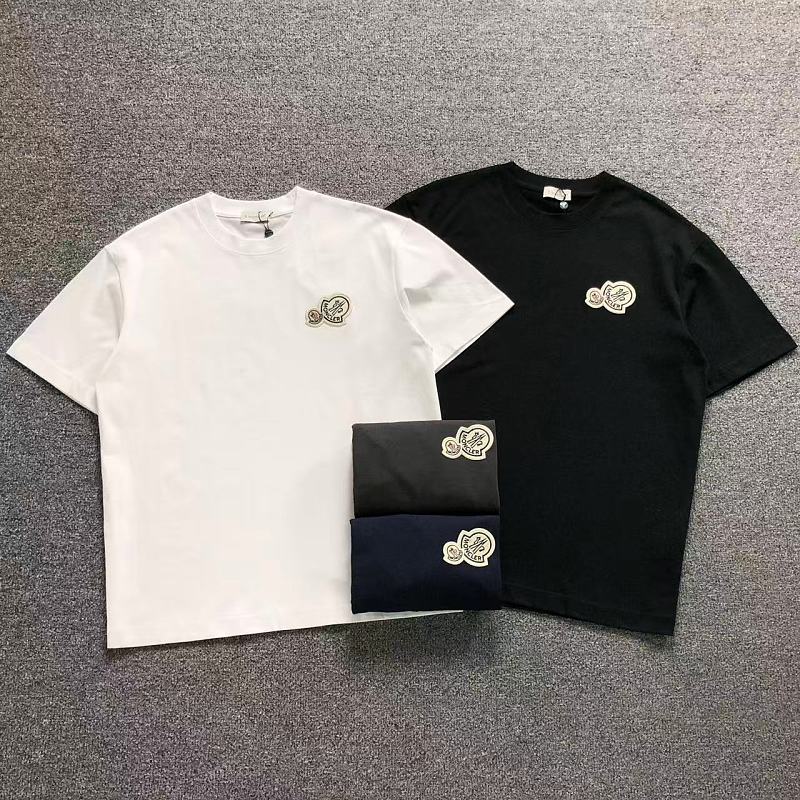 MONCLER T-SHIRT 3206241621（im 170cm 60kg i wear size L in the phot）