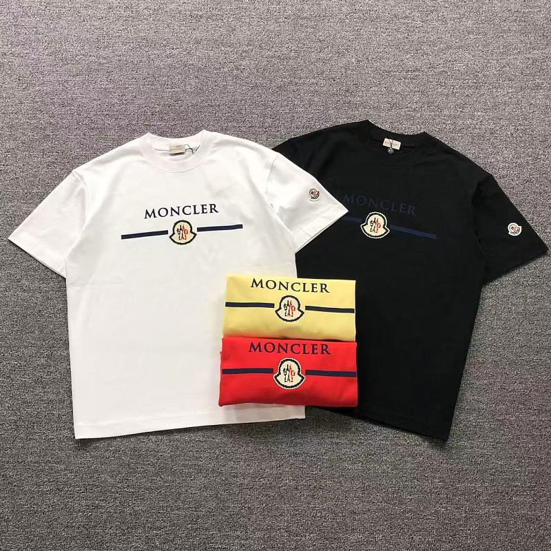 MONCLER T-SHIRT 5212122147（im 170cm 60kg i wear size M in the phot）