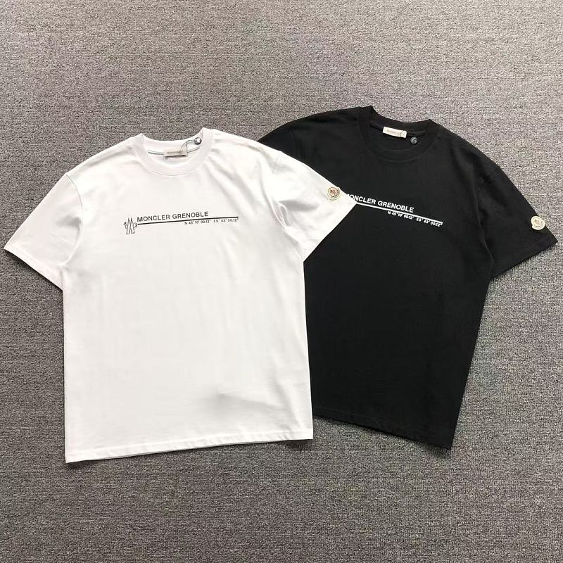 MONCLER T-SHIRT 56201121（im 170cm 60kg i wear size M in the phot）