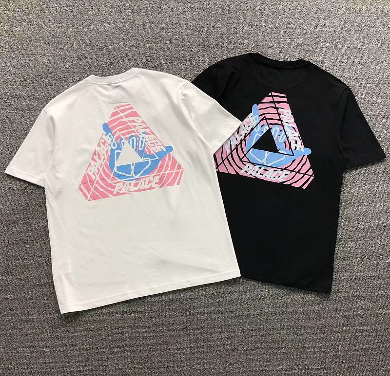 PALACE T-SHIRT 3207160702（im 170cm 60kg i wear size M in the phot）