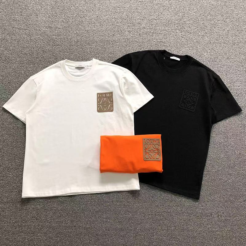LOEWE T-SHIRT 124210732（im 170cm 60kg i wear size M in the phot）