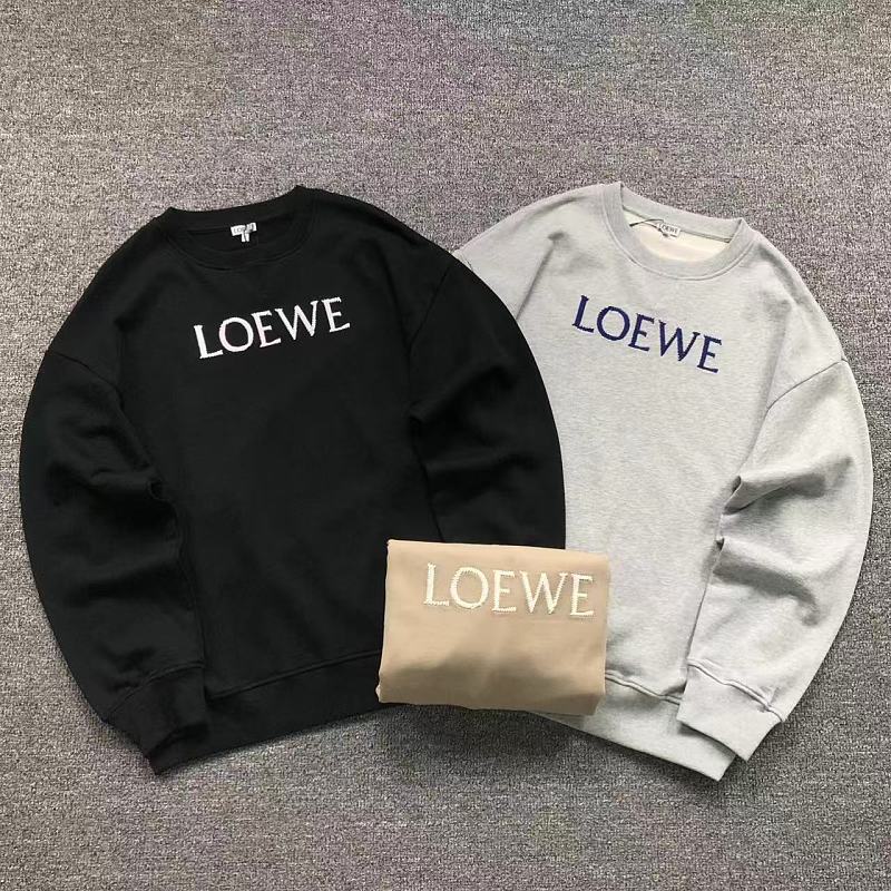 LOEWE HOODIE 4209012001（im 170cm 60kg i wear size M in the phot）