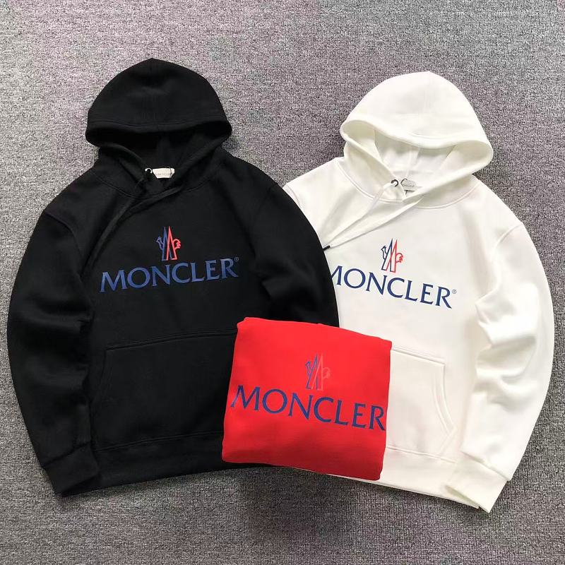MONCLER HOODIE 2112101501（im 170cm 60kg i wear size M in the phot）
