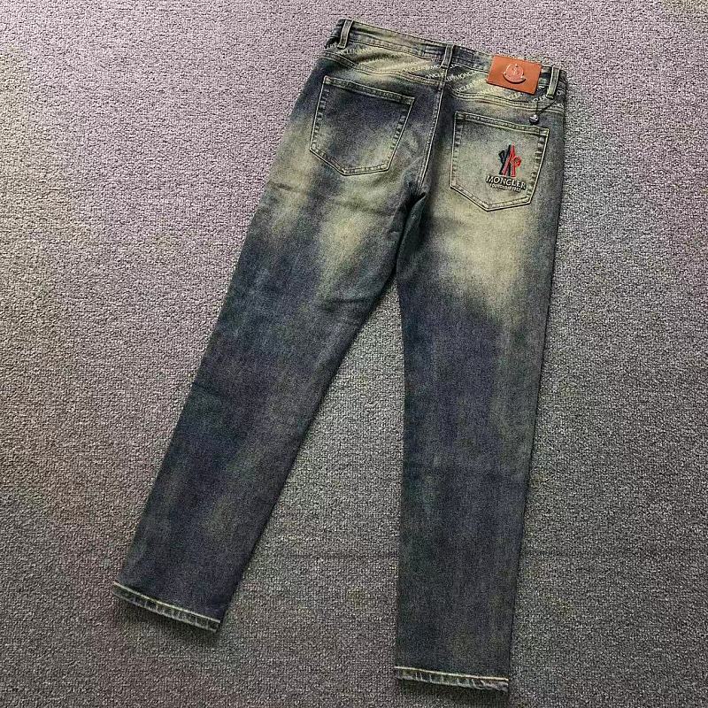 MONCLER TROUSERS 4207200401（im 170cm 60kg i wear size 32 in the phot）