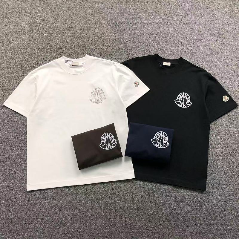 MONCLER T-SHIRT 5100906147（im 170cm 60kg i wear size M in the phot）