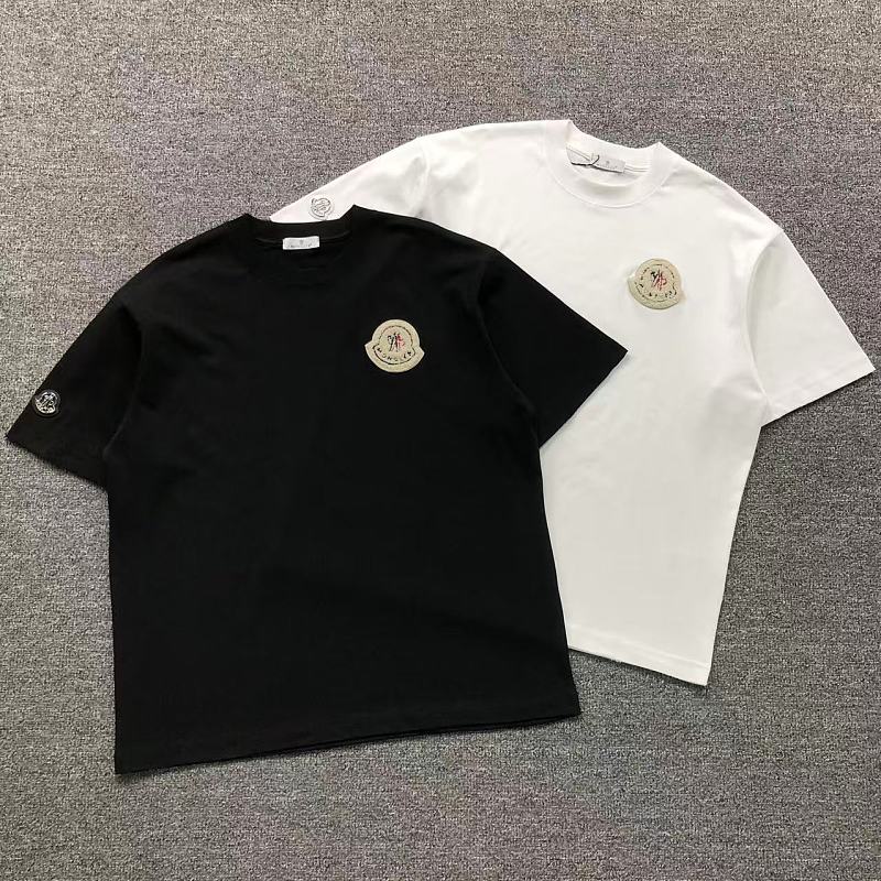 MONCLER T-SHIRT 5233025127（im 170cm 60kg i wear size XL in the phot）