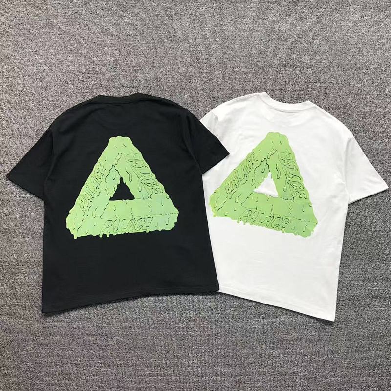 PALACE T-SHIRT 41061056123（im 170cm 60kg i wear size M in the phot）