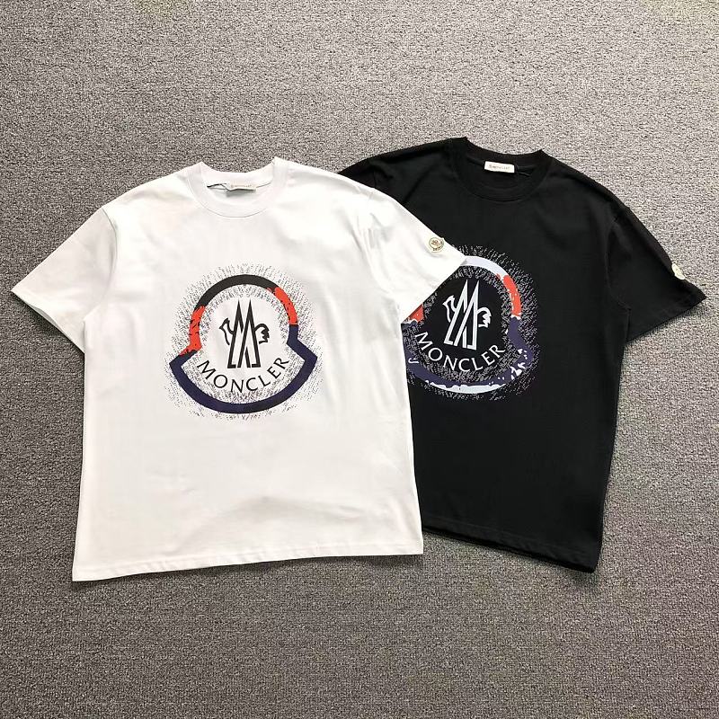 MONCLER T-SHIRT 3203052021（im 170cm 60kg i wear size M in the phot）