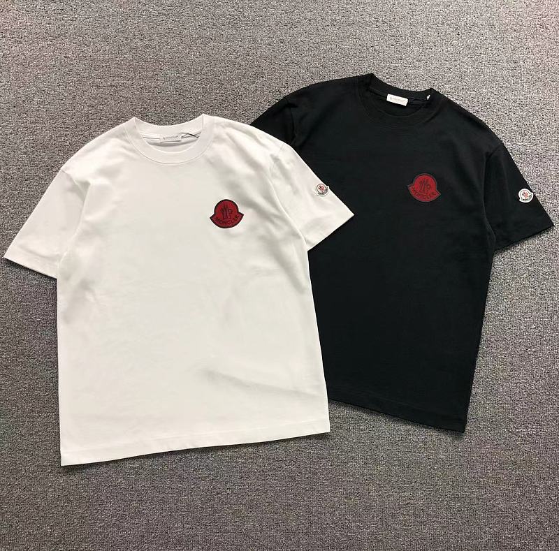 MONCLER T-SHIRT 52418125147（im 170cm 60kg i wear size L in the phot）