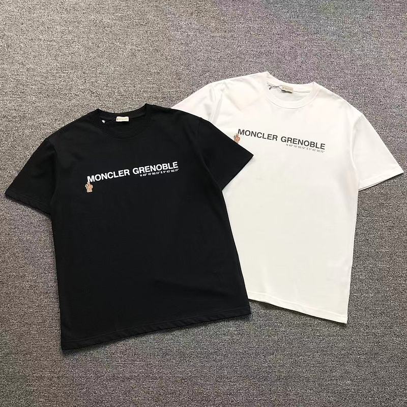 MONCLER T-SHIRT 5261618136（im 170cm 60kg i wear size M in the phot）