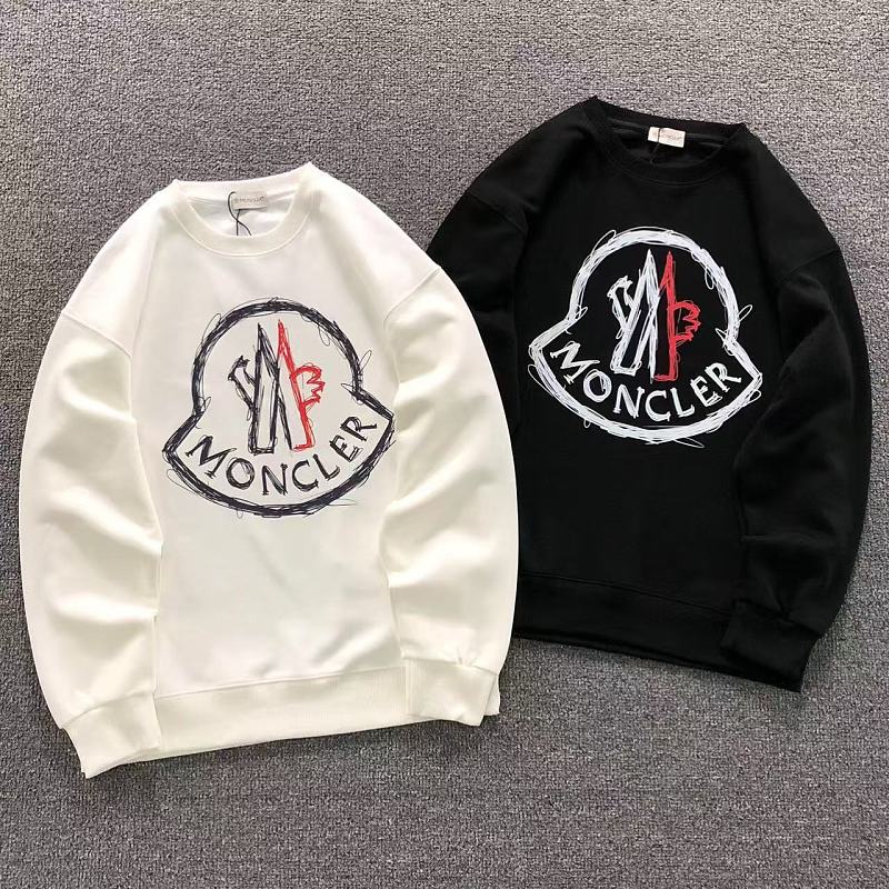 MONCLER HOODIE 2111080201（im 170cm 60kg i wear size M in the phot）