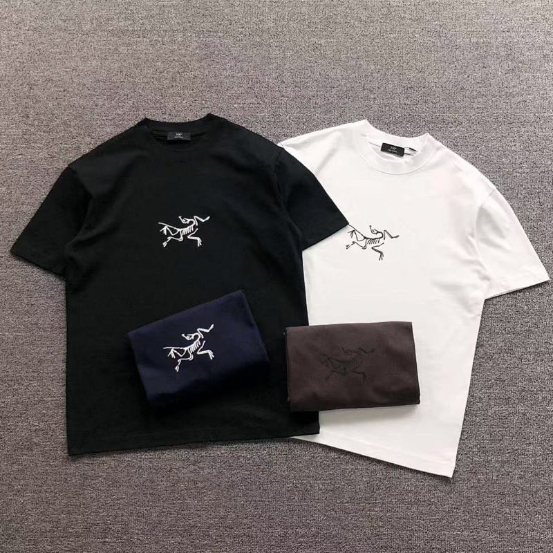 ARC'TERYX T-SHIRT 504301921 （im 170cm 60kg i wear size M in the phot）