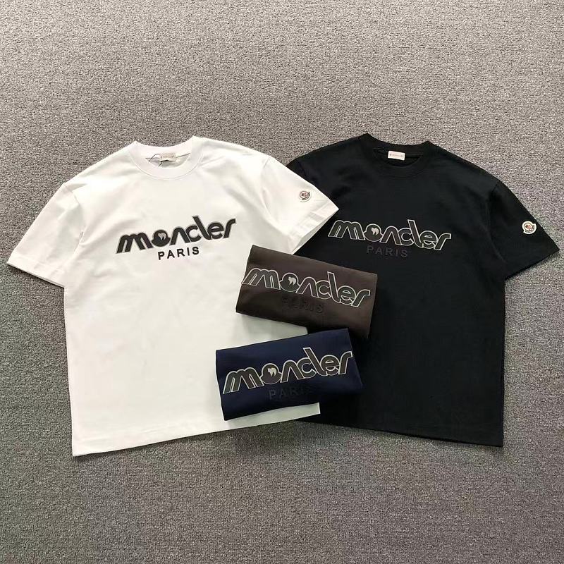 MONCLER T-SHIRT 521729147（im 170cm 60kg i wear size M in the phot）