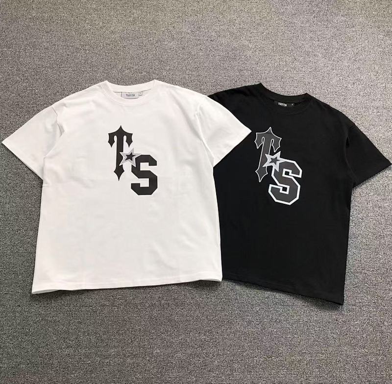 TRAPSTAR T-SHIRT 411185963（im 170cm 57kg i wear size S in the phot）