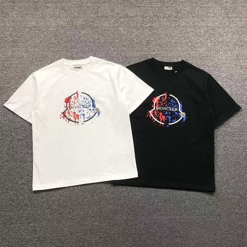 MONCLER T-SHIRT 3201220303（im 170cm 60kg i wear size M in the phot）