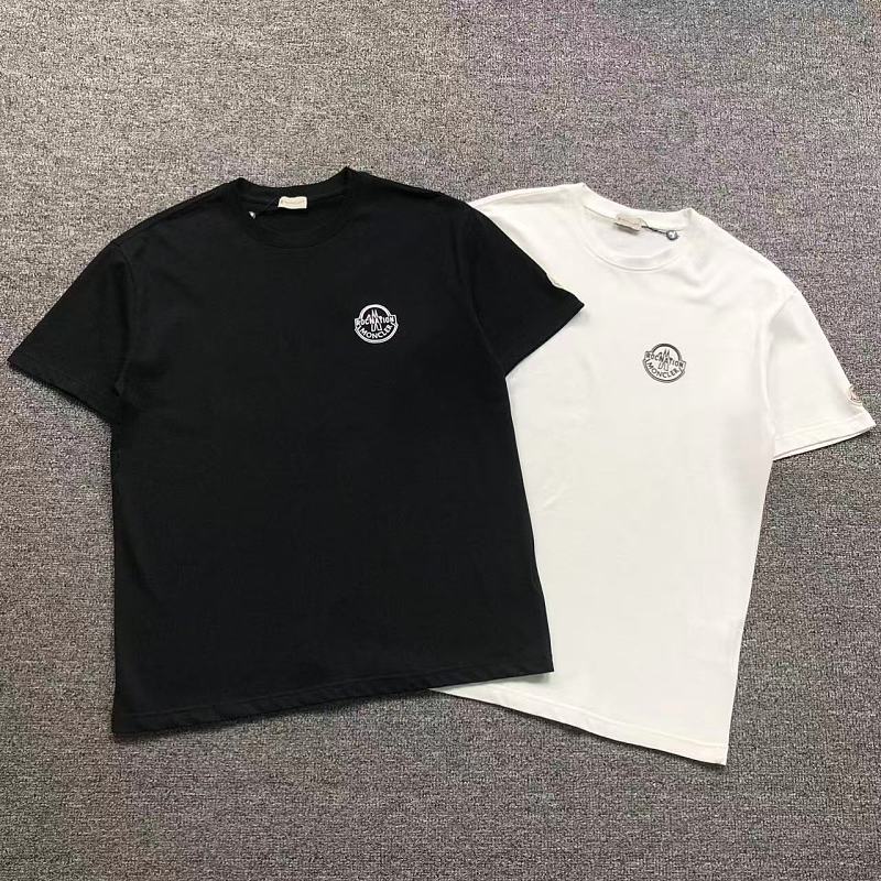 MONCLER T-SHIRT 5261620136（im 170cm 60kg i wear size M in the phot）