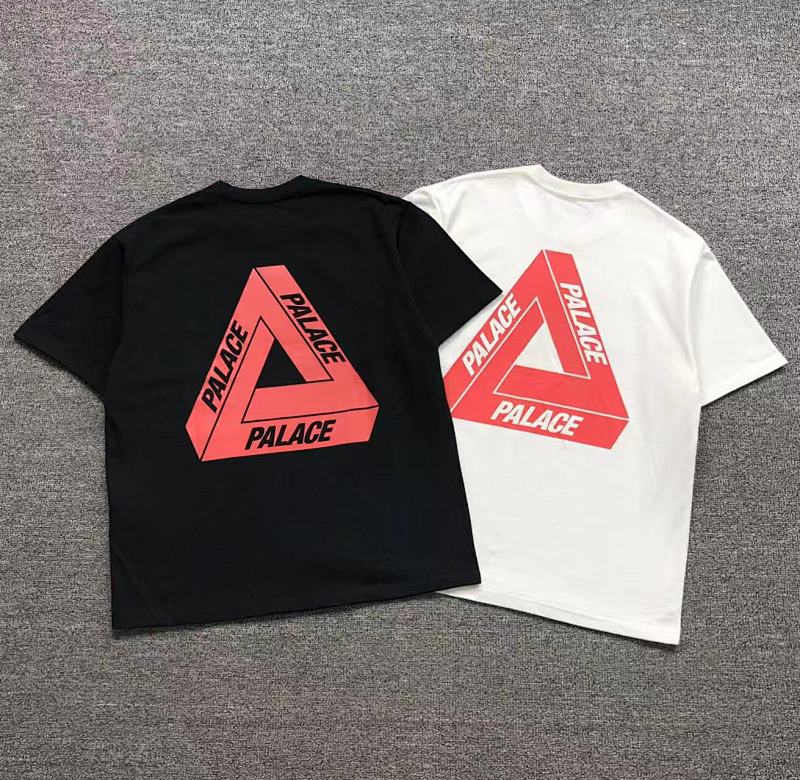 PALACE T-SHIRT 3112160721（im 170cm 60kg i wear size M in the phot）