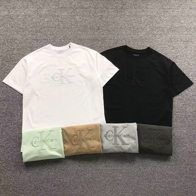 CALVIN KLEIN T-SHIRT 2201035501（im 170cm 60kg i wear size L in the phot）