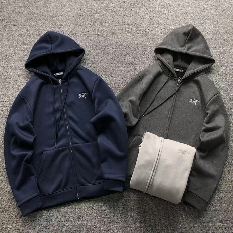 ARC'TERYX HOODIE 3111041603（im 170cm 60kg i wear size L in the phot）