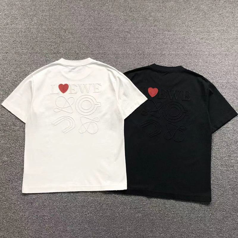 LOEWE ON T-SHIRT 42032140156（im 170cm 60kg i wear size XS in the phot）