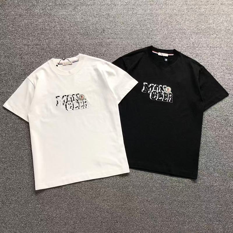 MONCLER T-SHIRT 525222081（im 170cm 60kg i wear size S in the phot）