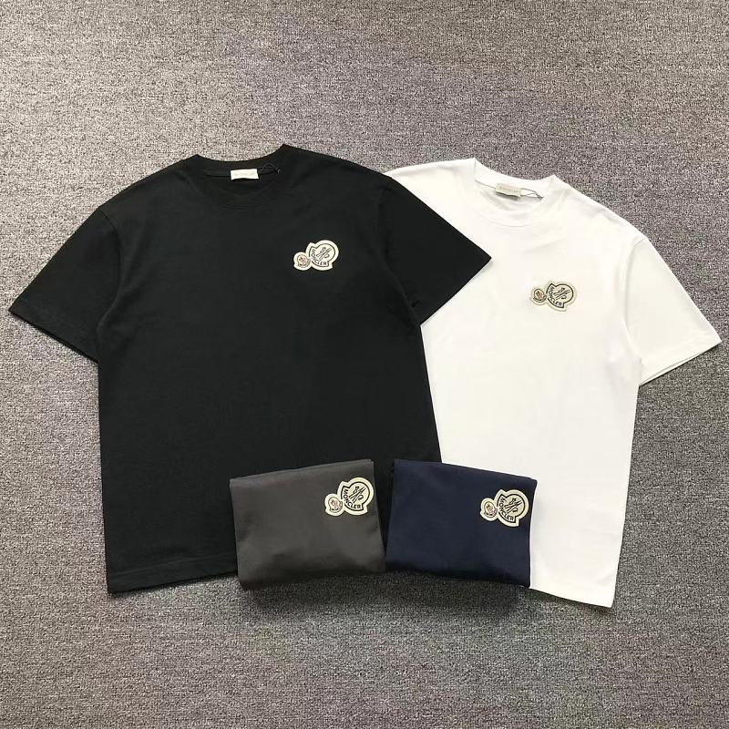 MONCLER T-SHIRT 52070913147（im 170cm 60kg i wear size L in the phot）