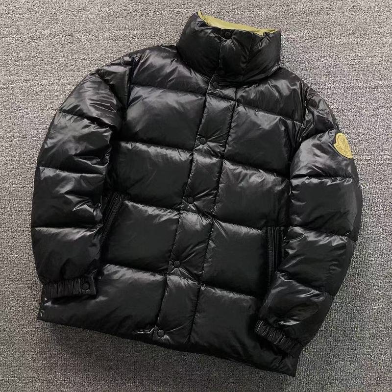 MONCLER DOWN JACKETS 218091015（im 170cm 60kg i wear size 3 in the phot）