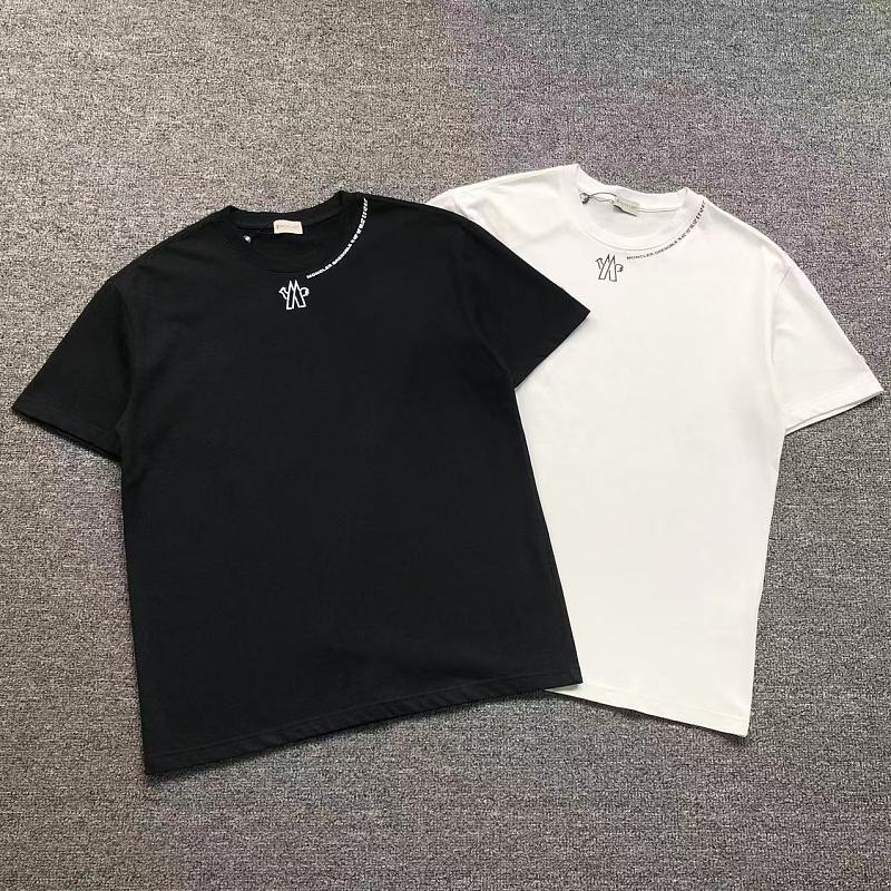 MONCLER T-SHIRT 5261617136（im 170cm 60kg i wear size M in the phot）