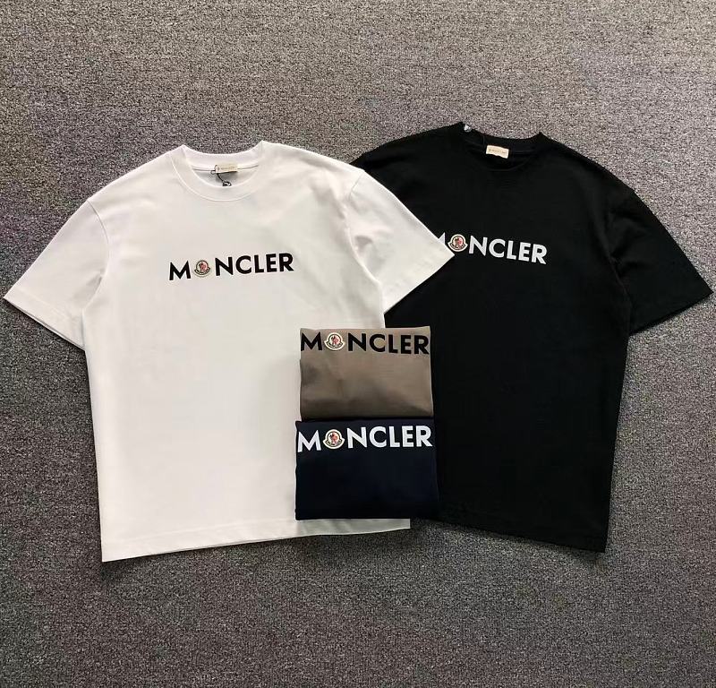 MONCLER T-SHIRT 52070727147（im 170cm 60kg i wear size M in the phot）