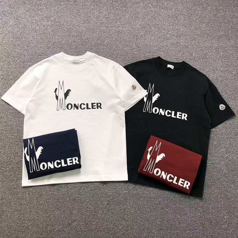 MONCLER T-SHIRT 4104160221（im 170cm 60kg i wear size M in the phot）