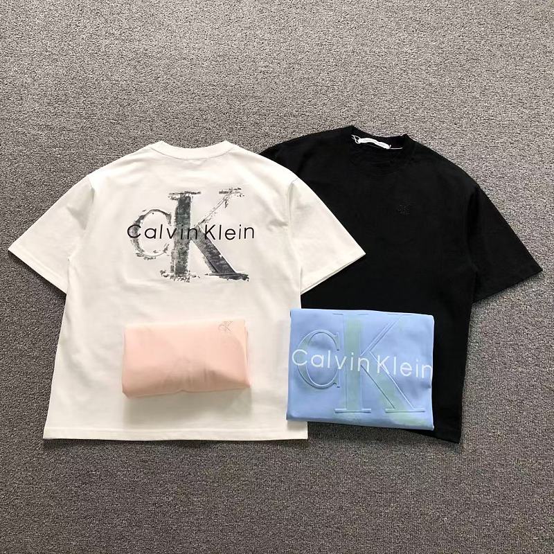 CALVIN KLEIN T-SHIRT 42062413001（im 170cm 60kg i wear size S in the phot）