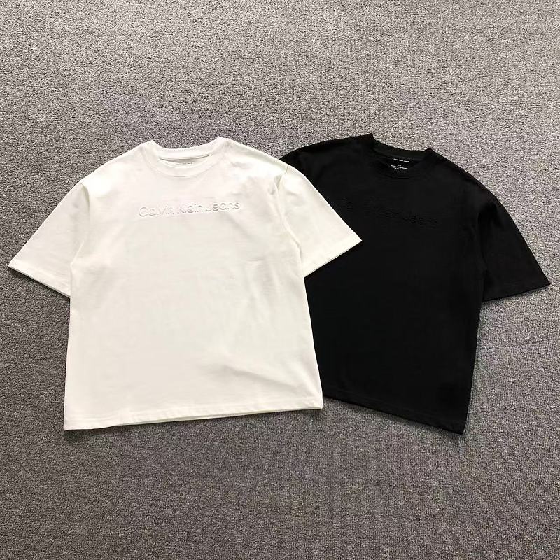 CALVIN KLEIN T-SHIRT 42062412001（im 170cm 60kg i wear size S in the phot）