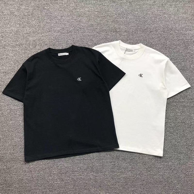 CALVIN KLEIN T-SHIRT 41061038123（im 170cm 60kg i wear size S in the phot）