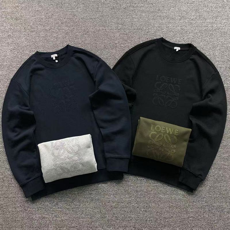LOEWE HOODIE 1109030730（im 170cm 60kg i wear size M in the phot）