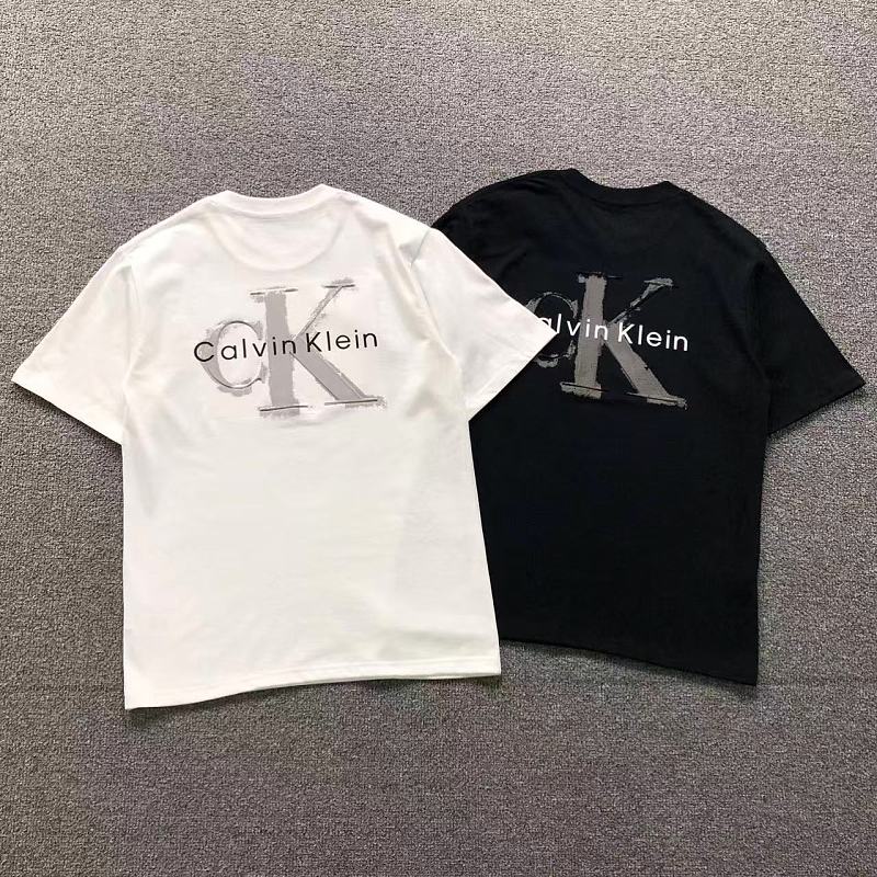 CALVIN KLEIN T-SHIRT 525150385（im 170cm 60kg i wear size M in the phot）