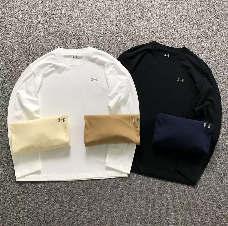 UNDER ARMOUR LONG SLEEVED 2206250404（im 170cm 60kg i wear size XL in the phot）