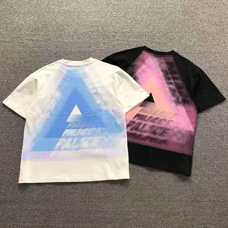 PALACE T-SHIRT 3206060421（im 170cm 60kg i wear size S in the phot）