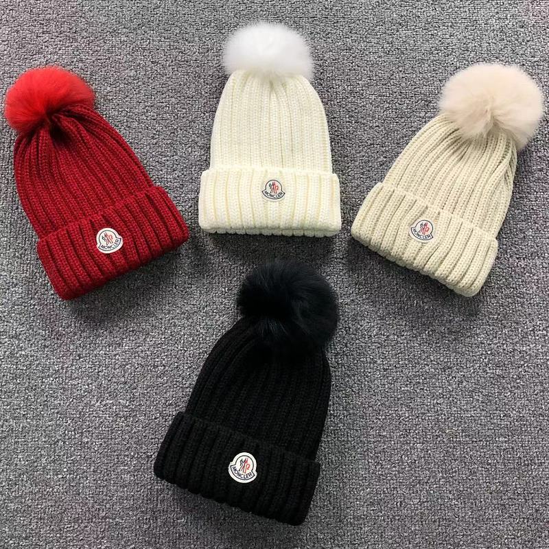 MONCLER HAT 511290276