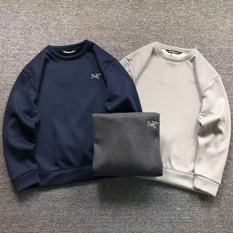 ARC'TERYX HOODIE 4111120601（im 170cm 60kg i wear size L in the phot）