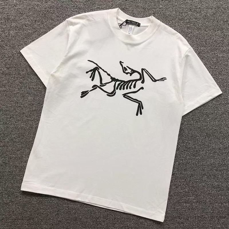ARC'TERYX T-SHIRT 3203204015（im 170cm 60kg i wear size L in the phot）