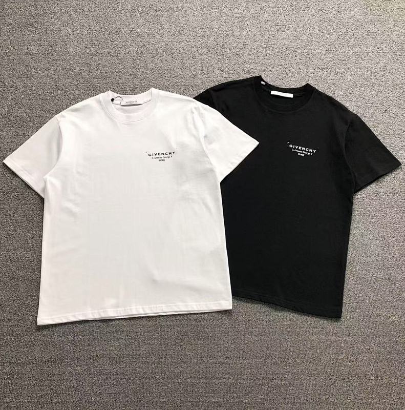 GIVENCHY T-SHIRT 4203050821（im 170cm 60kg i wear size M in the phot）
