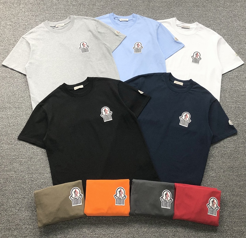 MONCLER T-SHIRT 3204222121（im 170cm 60kg i wear size M in the phot）
