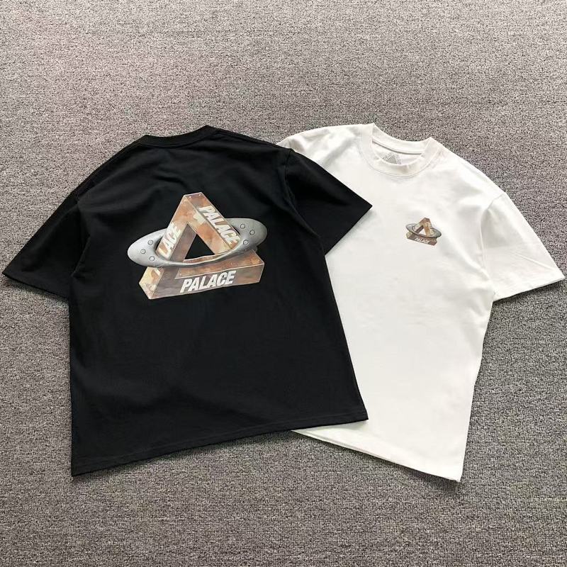 PALACE T-SHIRT 3104191221（im 170cm 60kg i wear size M in the phot)